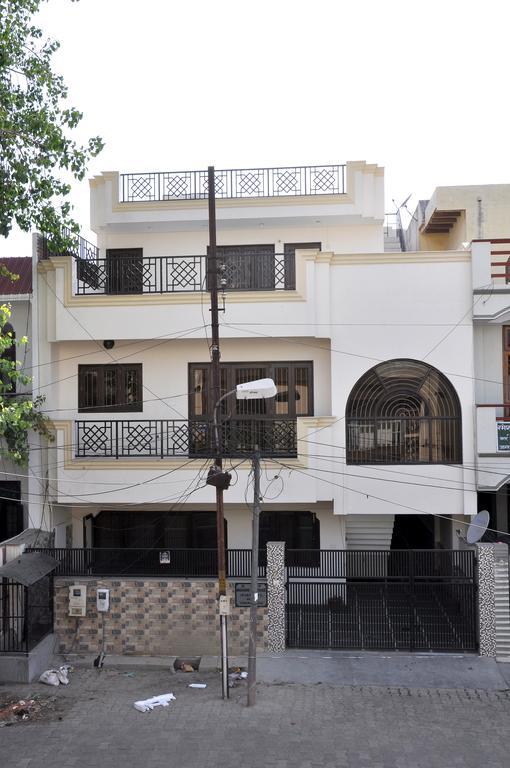 Mohini Home Stay Agra  Ngoại thất bức ảnh