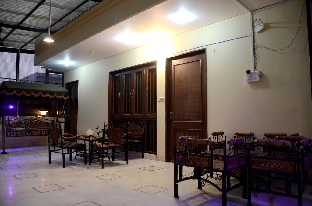 Mohini Home Stay Agra  Ngoại thất bức ảnh